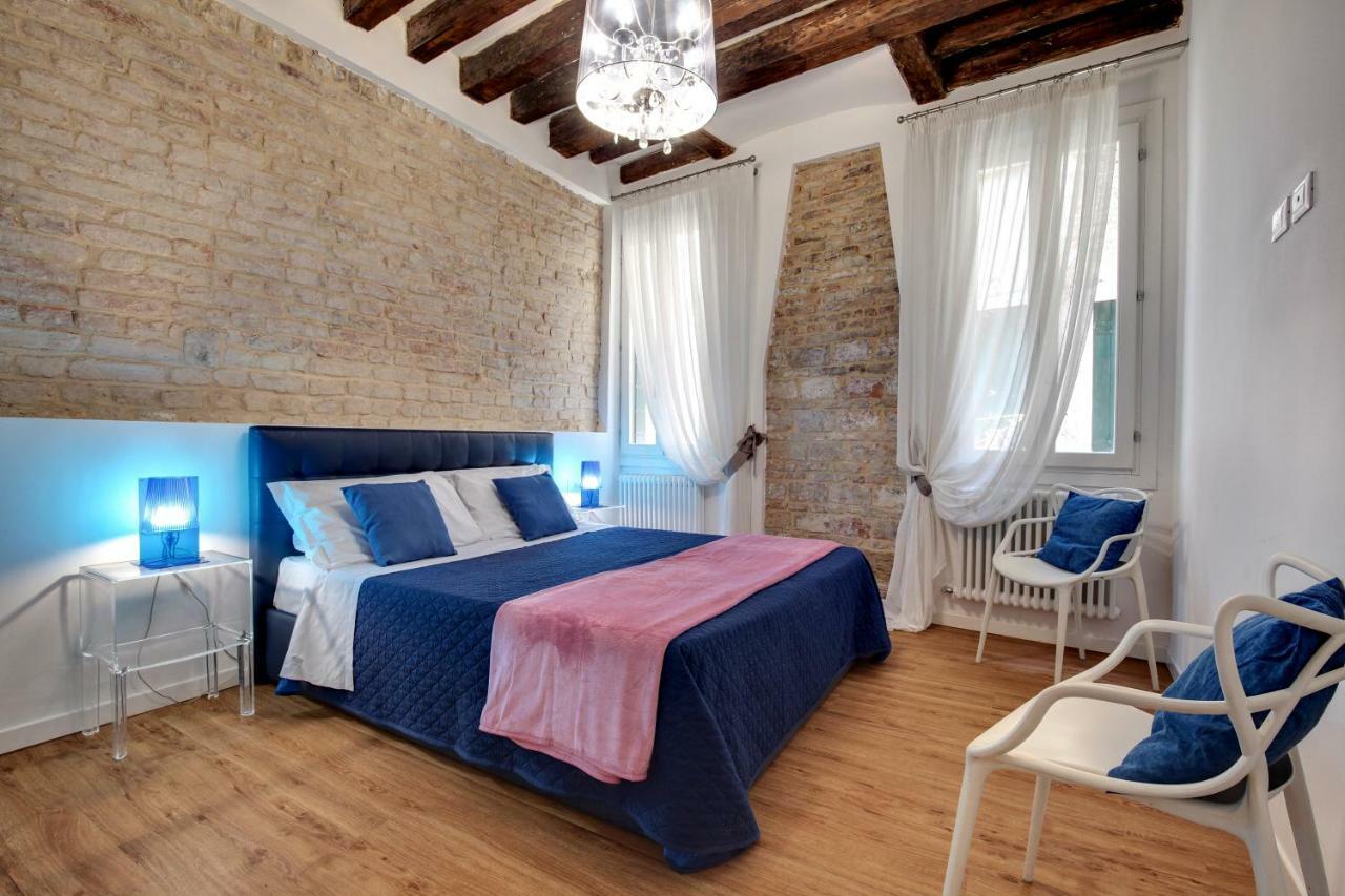 Charming Castello By Wonderful Italy * Venedig